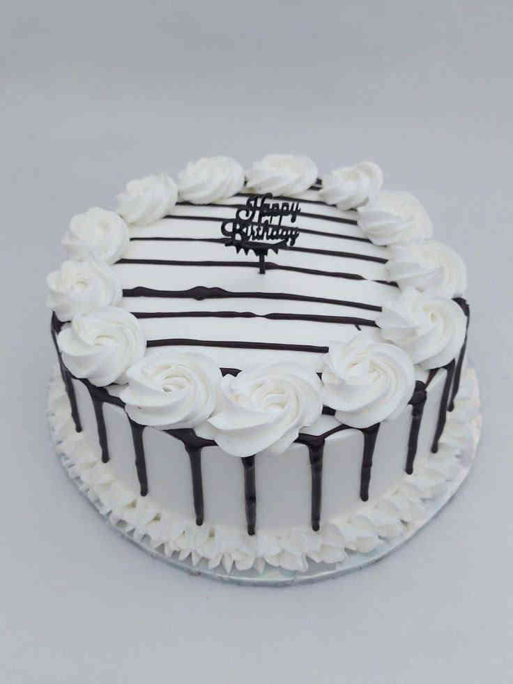 ✨ كيك حسب الطلب لكل مناسباتكم ✨
عيد ميلاد 🎂 • خطوبة 💍 • نجاح 🎉 

📌 نشتغل حسب ذوقكم وشكل الصورة
📌 النكهة تختارينها والحجم اللي يناسبكم
📌 التوصيل متوفر داخل كربلاء 🚕
للحجز مراسله الصفحه او على الواتساب ***********
