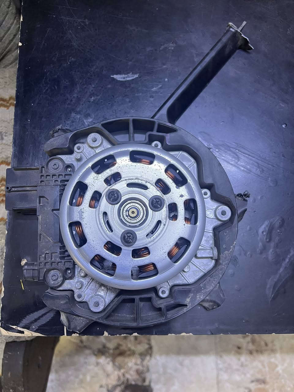 سلام عليكم ماطور مروحه راف فور 2022 شغال ع فحص السعر ١٠٠ وبي مجال ويل راف ور يحتاج تصليح الاتصال ع رقم ***********
