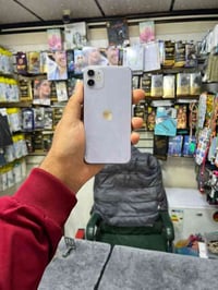 11 عادي  ذاكره 128  نموذج M تك سيم  بطاريه 100  شرط نورمال حاسبه  وتر ...