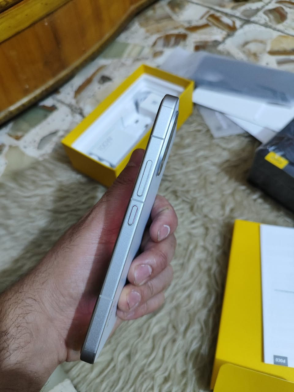 سلام عليكم اخوان جهاز بوكو x8 pro max مستخدم كم يوم فقط بطاريه 100 مشحون 7 مرات فقط اغراضه كامله مع تغليف 360 درجه كل الجهاز ذاكره 512 للمراوس فقط بجهاز اغلا وانطي فرق او اخذ فرق علما سعر الجديد حاليا 755 الف ويزيد مكاني بغداد مدينه الصدر توصيل ماعندي للاستفسار خاص او وات ساب ***********
