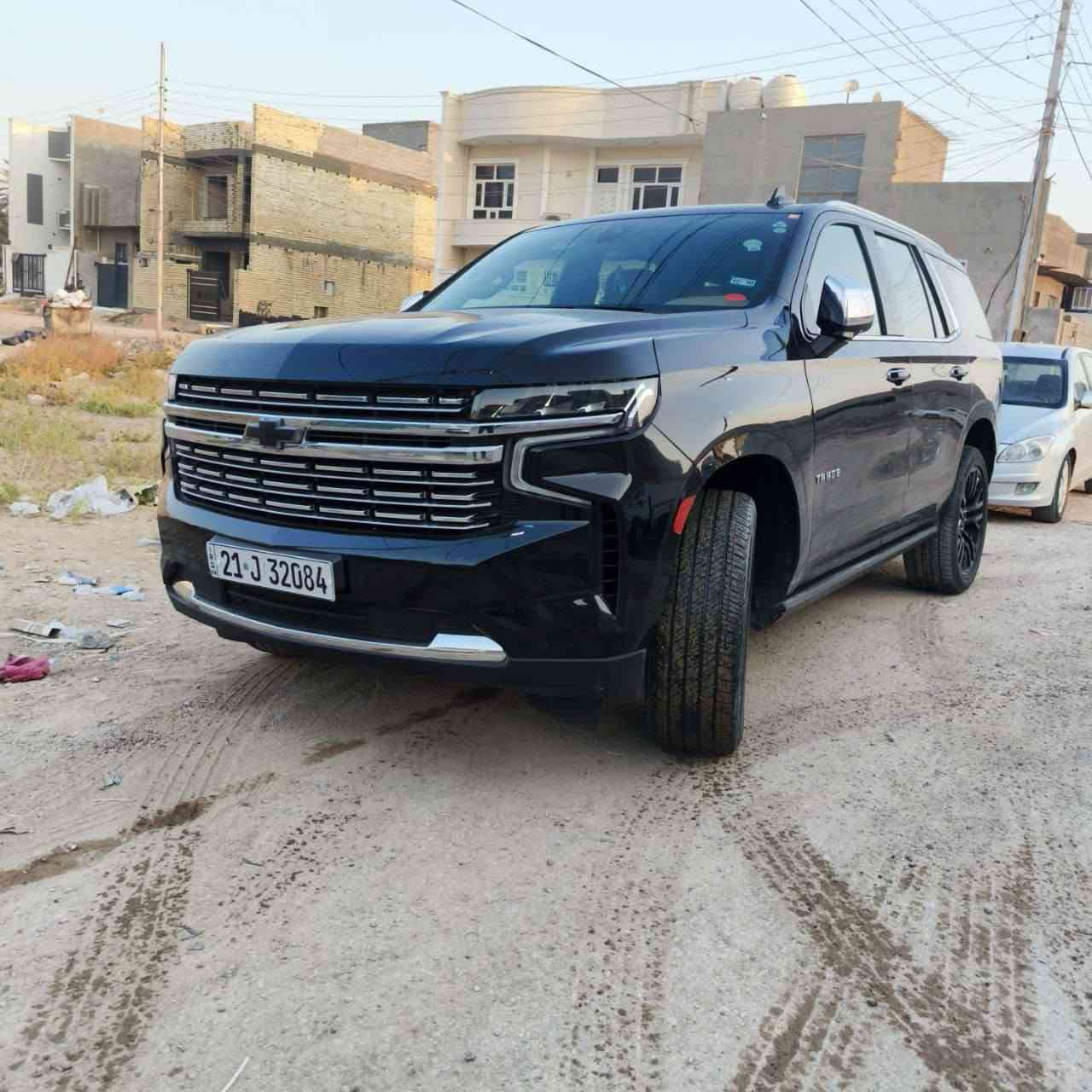 شفرليت تاهو 2021 بريمر خليجي وكالة منصور
مواصفات فول واحد ع واحد بانوراما داخل قهوي 
كشن هزاز كشن تبريد حساسات رادار 
ثلاجة صندوق كهربائية ثلاثة شاشات 
كشن ميموري و خزن 5 بصمة 
ثلاثة مقعد وبعد وبعد

كير ومحرك مكفولة ممفتوحة 
بدون صوت و صرف و خلل
الداعمية للداعمية مكفولة كفالة عامة 
بس بيها بارد شبر بلجاملغ الايمن 
كل أعراض بلادي موجودة 
مكان ديالى بعقوبة العسر 470 ورقه وبيها مجال قليل 

رقم صاحب السيارة 
*********** بعقوبة, ديالى
