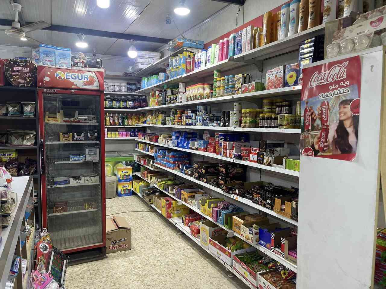 اسواق للبيع
9 عارضات عامودية 6 للمحل و3 شركات
4 عارضات افقية 3 للمحل و1 شركة
سبلت+ كونفيره
منظومة كامرات وشاشة
ايجار المحل 350 الف 
دخل المحل من  450 الف الى 500
الموقع بغداد حي اور اخر فرع بشارع ابو عبير يعني الاسواق داخل فرع والاسواقات بعيده نوعاً ما وقريبة على مدارس  
السعر 20 مليون 
للأستفسار ***********
