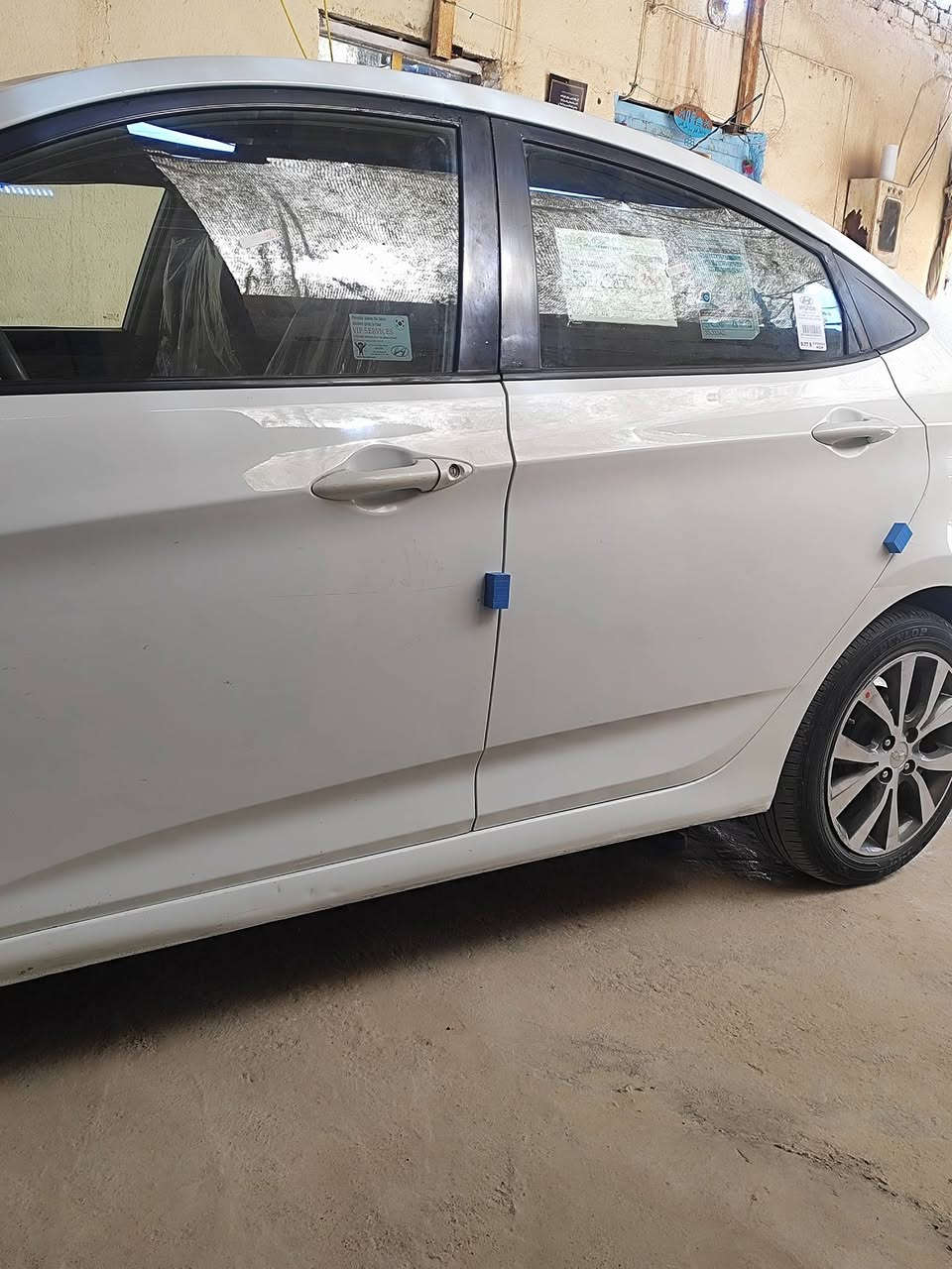 اللهم صل على محمد وال محمد
للاستفسار. ***********

  للبيع هونداي اكسنت 2015خليجي  رقم بصره تحويل مباشر 

سنويه إلى. سنه  2027.             محرك 1600.    فول مواصفات  سياره جاهزه    من تبريد حداديه  كهربائيات.  

مواصفات  فتحته تنته شاشه اشاره بالمري.      

سياره بيها بنيد وجاملغ  امامي مبدل أ اصليات  بدون دواخل 

مكان سياره.  ناصريه قضاء الدوايه

السعر 94 وبيها مجال للشراي
