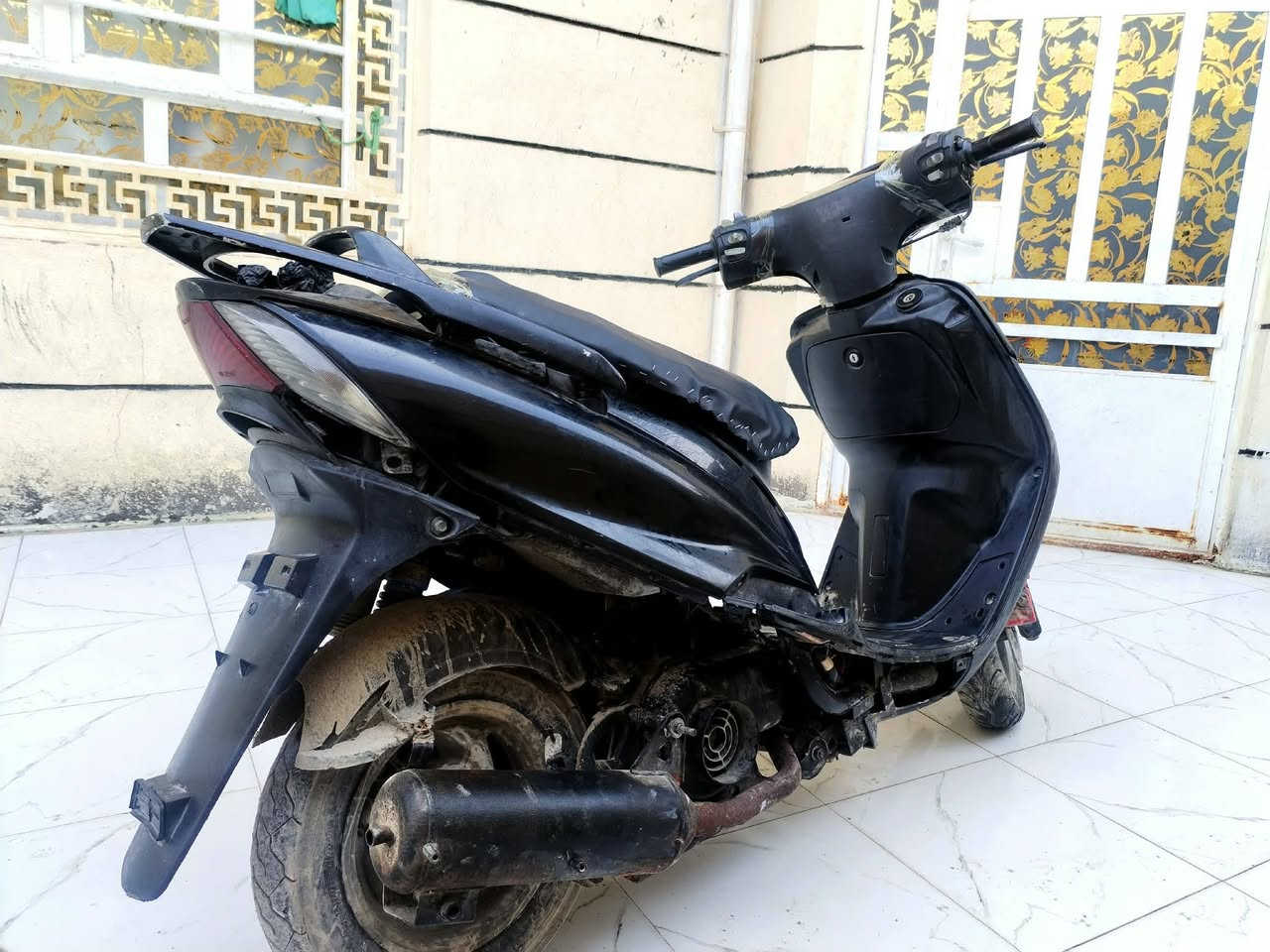 اسلام عليكم دراجه البيع ماكس السرعه ميه ور بعين دراجه شوفت عينك خير من الله السعر 300 وبيه مجال# كهربايات كلهة شقاله بس السلف بي قطع واير بس تربطه يشتقل مكاني المحموديه اتصل ***********
