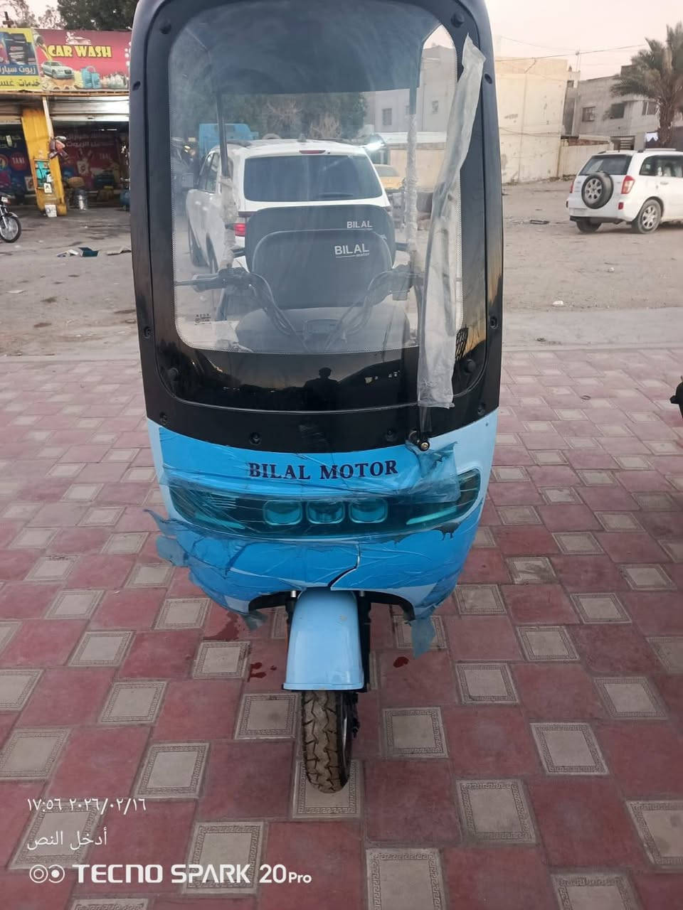 العنوان: لُقطة للبيع.. دراجة شحن (3 تواير) نظافة توب وبسعر مناسب! 🔋⚡
المواصفات والمميزات:
✅ ثبات وأمان: 3 تواير (متوازن وما توگع)، جداً مريحة وعملية.
✅ تحكم كامل: تحتوي على جير (بگ) للرجوع للخلف بكل سهولة.
✅ اقتصادية ومريحة: شحن كهرباء (انسا البنزين والدهن)، ومزودة بكرسي عريض ومريح وسلة أغراض.
✅ كاملة مكملة: الشاحنة الأصلية وياها، والإنارة والإشارات والهورن كلها شغالة 100%.

الحالة: الدراجة نظيفة جداً واستخدامها حشيم، وجاهزة للشغل والتنقل فوراً.

💰 السعر المطلوب: 950 ألف دينار عراقي (وبيه مجال قليل للطيبين والجادين).

📍 الموقع: كربلاء المقدسة - السايدين (الفاصل بين حي التحدي وحي الجاهز ***********
