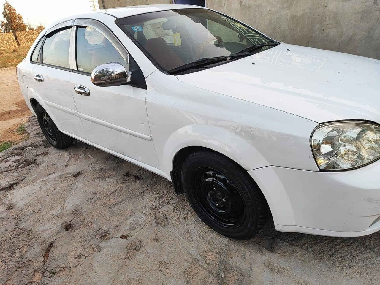 سلام عليكم للبيع اوبتر مديل 2011 سياره بسمي رقم نكليزي رقم سياره ذي قار  تحويل ثاني يوم مصفره غرامات كير مكفول تبريد وتدفئه شغال تخم تاير جديد دوشمه جديده باتري جديد حداديه جديده كهربائيات كله شفاله وشاشه 
وكامره  صدر جديد امامي وخلفي كير اوتوماتيك لايتات جدد سنويه لحد 2030 سنتر لوك   سستم صوت *********** الاستفسار السعر 75 وبيه مجال لشراي مكان سياره كربلاء المقدسه مكلف بل نشر
