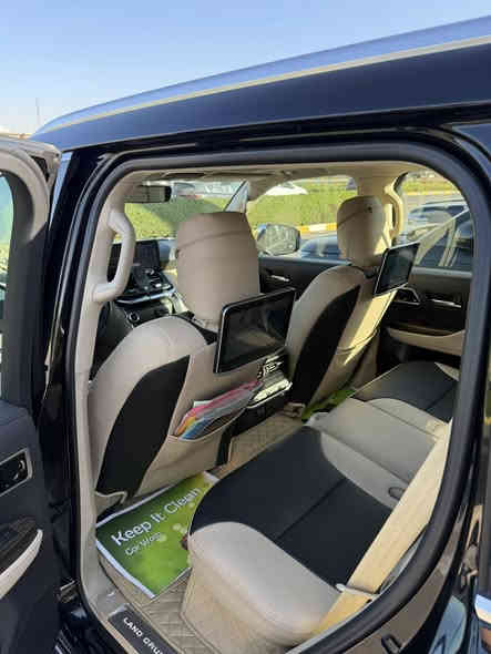 تويوتا لاندكروزر VX LiMITED 2024
فول فول مواصفات BLACK EDITION
* ضمان شركة SAS
* المسافة المقطوعة   24282KM 
* رقم بغداد  • المالك الأول • 
فول مواصفات  مكفوله كفالة عامه من كلشي وكالة ساز ام ضمان لمتد بلاك  اديشن  مغلفه PPF بالكامل داخل شركة تويوتا SAS ضمان10سنه  . وختم بكل مكان بلاك ادتشن من الوكالة  
غرفة السياره جديده بمعني الكلمه الكشنات مغلفه بالكامل وأرضيات كذالك 
مكينه 4000  تنفس طبيعي 
محرك كير بشرط مامفتوح كفاله 
كاميرات محيطية 360 درجة 
فتحة سقف 
ثلاجة وسطية
شاحن لاسلكي 
مقابض أبواب نيكل 
داخليه من الصاج 
مرايا قابلة للطي كهربائيا 
تشغيل عن بعد وبصمة تشغيل 

* باقي الموصفات معروفه 
سيارة حيل نظيفة كلشي عل بلاد جديد 
* باسمي السنوية  بشرط التحويل  
مكان السياره  بغداد _ السيدية 
* التواصل 
* ***********
