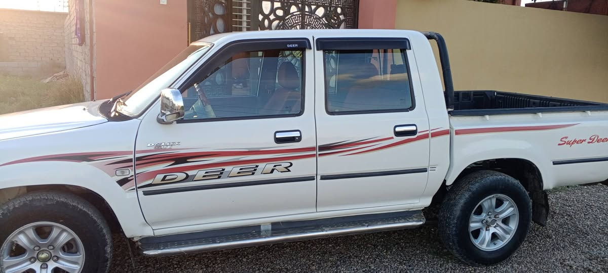 سوبر دير ٢٠١٢ ماشية ٩٥ الف رقم صلاح الدين الماني تحويل ثاني يوم العنوان سامراء السيارة شرط التحويل وظمان كير ومحرك واكسل وشاصي والخياس تدفئة وتبريد والكهربائية. شرط ابلادية بيها صبغ جاملغ ايمن امامي والبنيد  السعر ع الخاص  او اتصال  *********** متوفر واتساب
