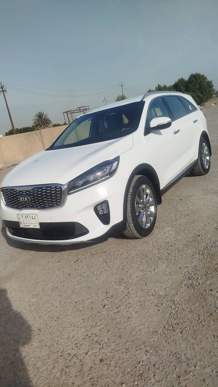 السلام عليكم سورنتو 2019 خليجي للبيع ماشيه 71 اصل رقم بغداد مكاني بابل مكينه سته سلندر سبعه راكب بصمه حساس امامي خلفي شاشه كامره خلفيه سياره جديده ترايك زيرو  سياره بيه جاملغ وبنيد سونار بل منشور سعر سياره 207 وبيه مجال للاستفسار اكثر اتصال علرقم ***********
