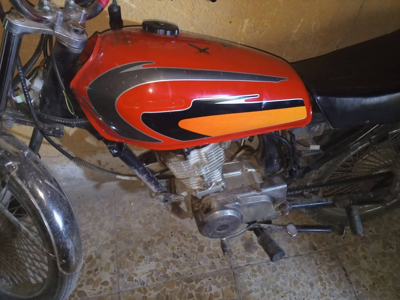 سلام عليكم عندي دراجه البيع يراني تكطع نار بيع على هاي وضعه 300 مكان بغداد الكفات  ***********هاذه رقمي خابر واني خادم
