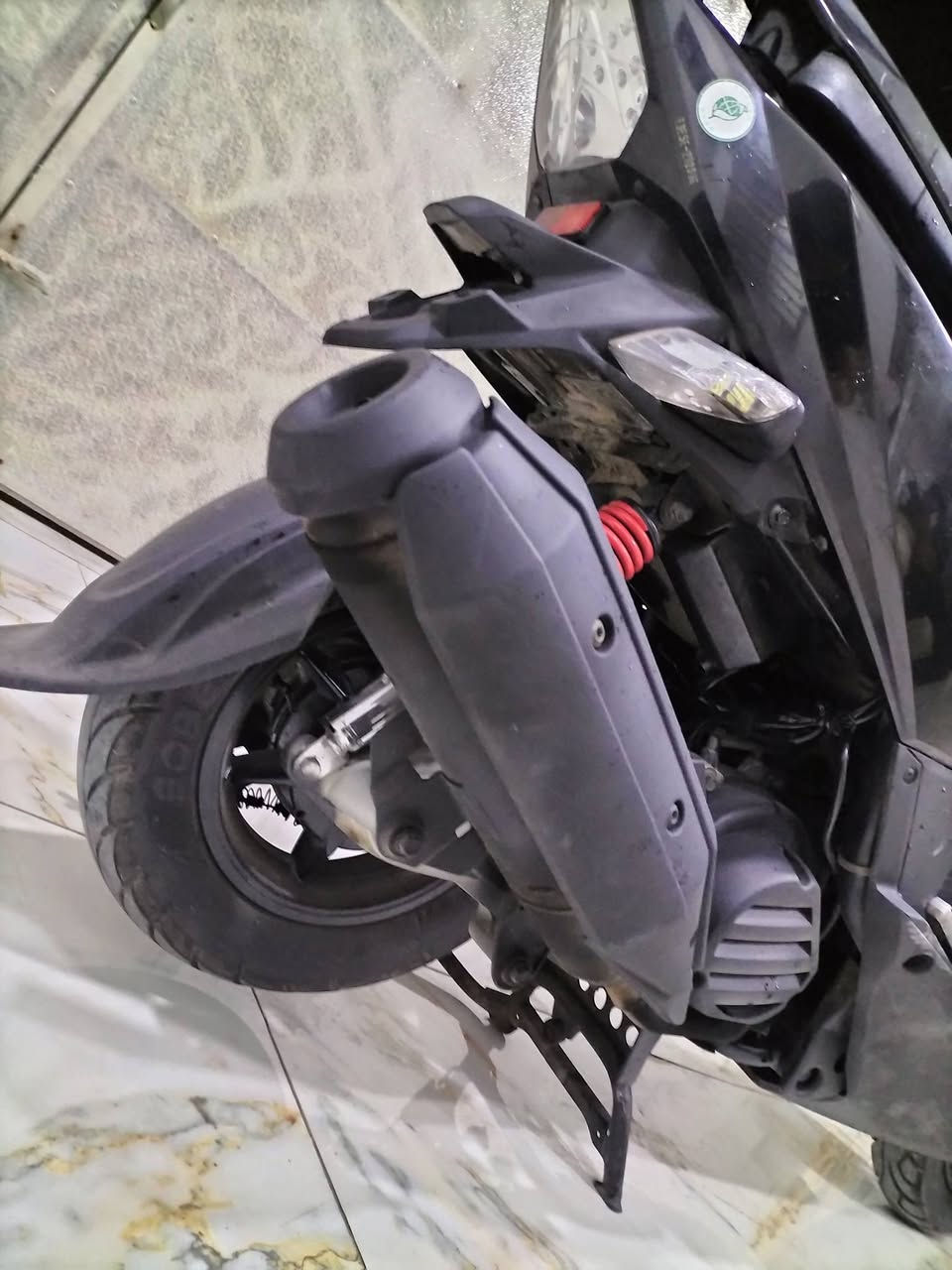 السلام عليكم جيتي ار خطين كفاله عامه
مختمه كله ويه المكينه وحته الدشبول والجنطه كله ختم واحد
لايت +اشاير زنون اصلي 
تايرات اصليه يابنيه طخم جديد
جديدة بمعنه الكلمه الدراجة مصاله هوي من طالعه من الرمبا 
السعر975 الف وبيه مجال بسيط 
علمن اشتريت الدراجة ب1480الف
مكاني بغداد الوزيريه *********** واتساب
