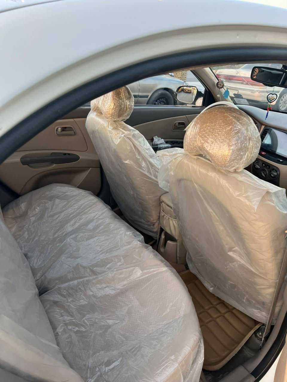 كيه ريو 12 خصوصي كفاله🚫 عامه سياره نضافه كدامك❗
سياره تخم تاير تبريد حداديه كله جاهزه📵

شراي ينتصل عل رقم *********** 🌀

ملاحضه بسمي مشروع وطني  مكاني ناصريه مركز💱
