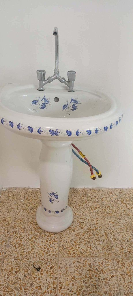 3 ابواب وشباك قياسم 210*76 // 210*84
سعر الباب ب60 الشباك 40 المغسل 25 البرده 10
العنوان موصل ايسر حي التعليم مجمع النور


**إذا كنت صاحب هذا الإعلان وتريد حذفه لأي سبب، رجاءا أرسل رسالة إلى الدعم الفني**