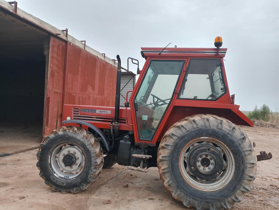 سلام عليكم البيع تومسان 2014مكفوله كفلاه عمه 140بيه مجال شراي يتصل او المو شراي ليتصل***********
