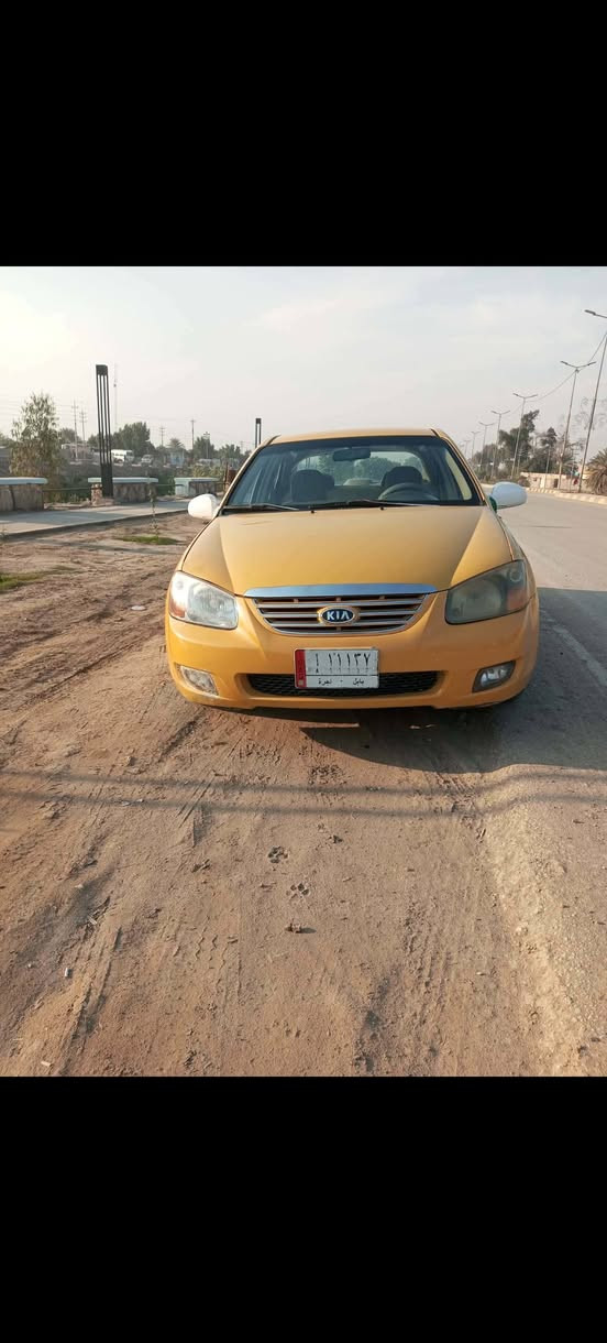 سبكتره للبيع موديل 2007 مكفوله كفاله عامه وارد امريكي حادثهه جاملق وبنيد بدون دواخل السياره خير منالله مكينه حاويهه جديده كير عادي حداديه خير منالله صدر وره وكدام جديد سياره كبل لشارع الف ماذب عليها السعر خاص ***********
