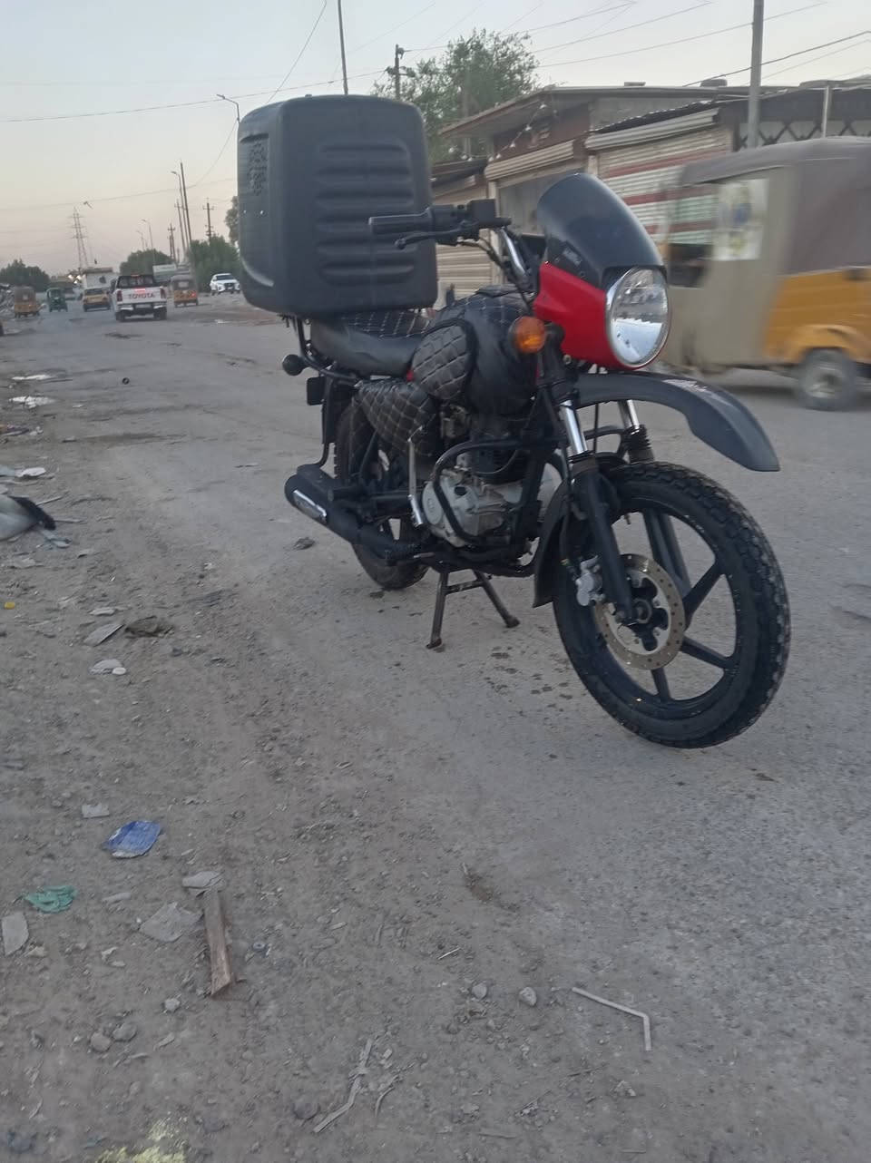 سلام عليكم شباب دراجه بوكسر مديد 23 جبلي دراجة خير من الله وصوت لمحرك يخبل سلف هندر بكل وكت دراجة تخبل بيه تاير باكستاني جبلي امامي خلفي جديد جيب فيتر وفحص سعر 900وبيهة مجال واتساب *********** ورصيد عنواني بغداد مدينة خاص لحد يدخل
