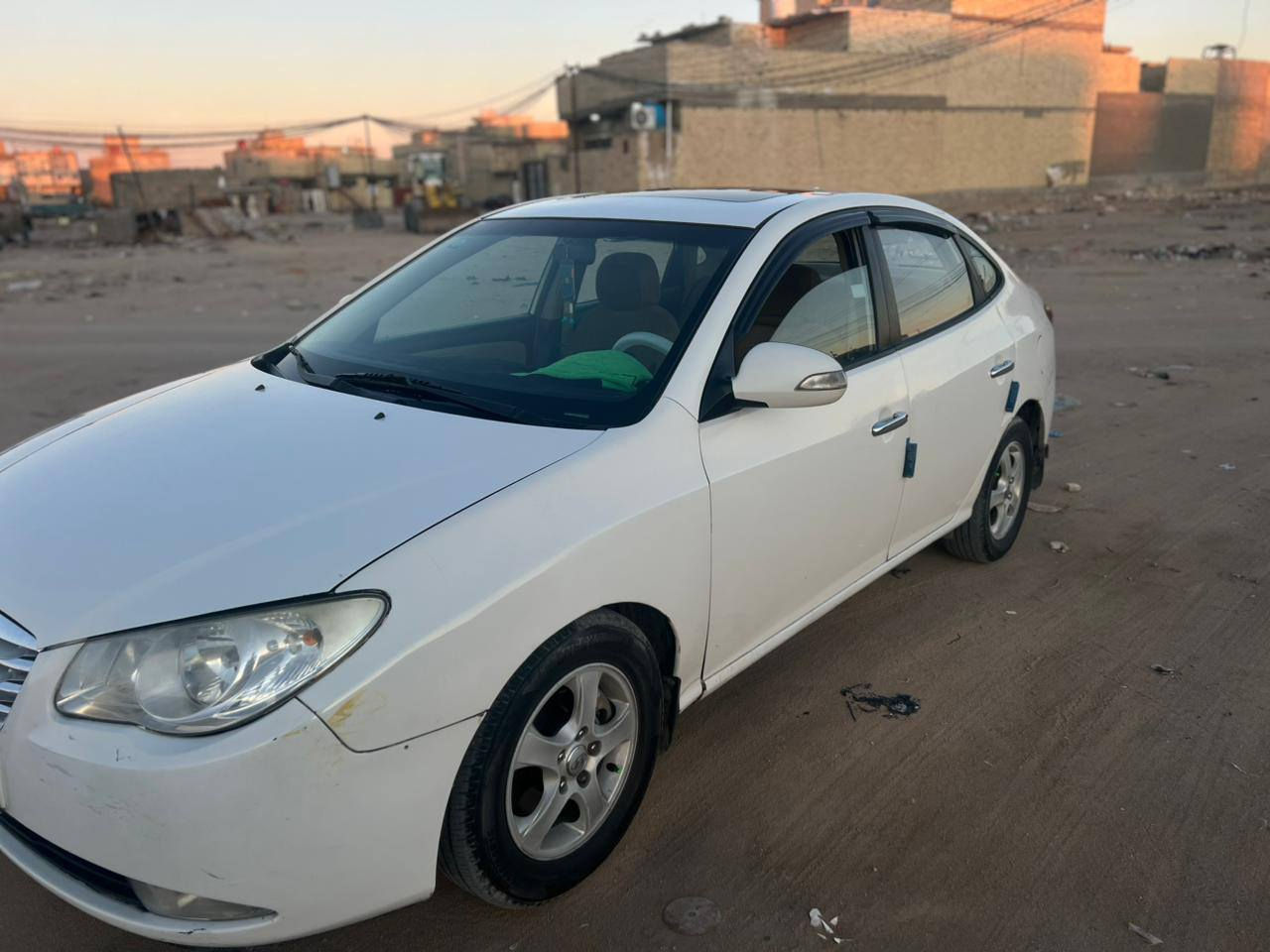 سلام عليكم النترا موديل 10 رقم بغداد نكليزي مصبوغه حزام مكينه 1600 دوش مكان كربلاء  السعر 100 وبيه مجال قليل ***********
