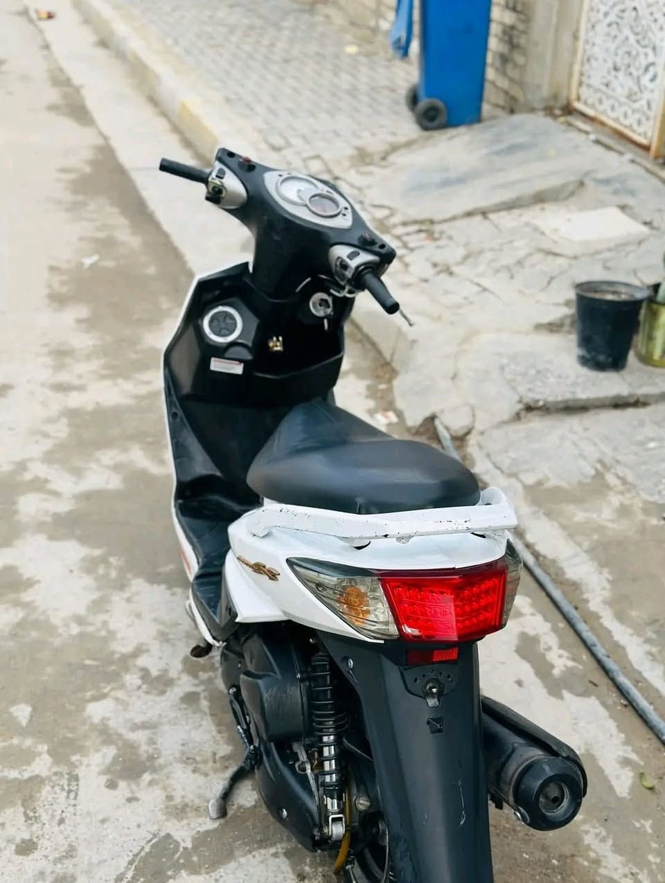 سلام عليكم سكنس فحل نوزل خطين مكفولة كفالة عامة نكرة سلف هندر كهربائيات كلها شغالة كفرات بلادية تايرات جدد أي نقص مابيه السعر المطلوب 700 وبيه مجال بسيط حك الجية العنوان بغداد العبيدي 
***********
