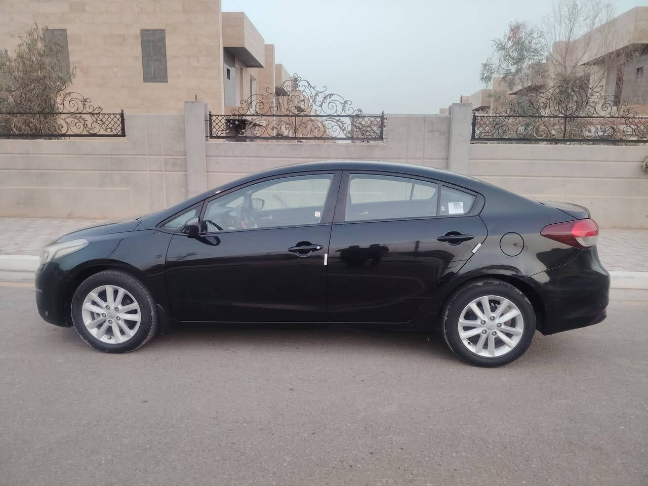 السلام عليكم سيراتو موديل 2018 للبيع وارد خليجي مكفوله من الضربه والصبغ والتبديل كير ومكينه وتبريد (سونار موجود) بسمي تحويل ثاني يوم مكان كربلاء سعره 135 وبيها مجال للاستفسار اتصل على هذا الرقم ***********
