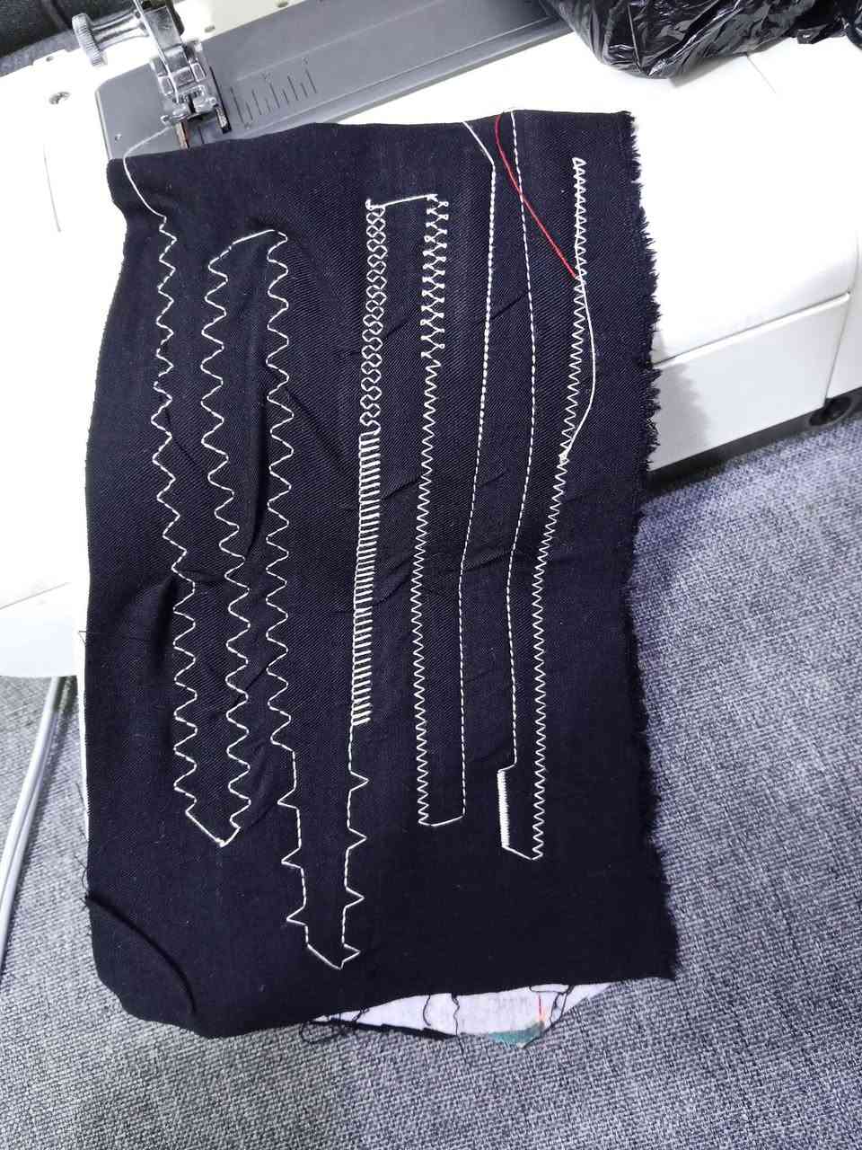 السلام عليكم
مكينة كومبال للبيع نظيفة كلش مابيها اي عطل 

تشتغل كل النقشات سعرها ✅100الف ✅

مكانها بغداد وتوصيل موجود لكل 🇮🇶

التواصل ع الخاص او ع رقم الواتس اب ***********
