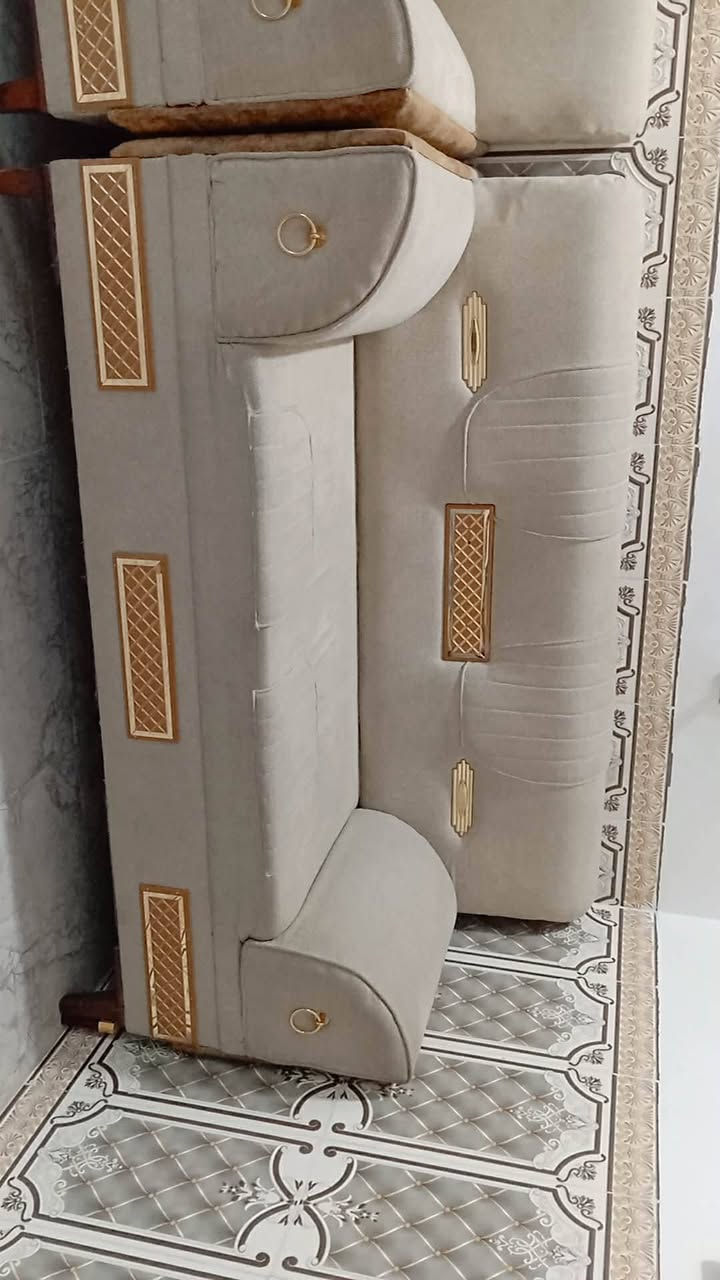 سلام عليكم تخم عشرنفرات نضيف سعرة 325وبي مجال


**إذا كنت صاحب هذا الإعلان وتريد حذفه لأي سبب، رجاءا أرسل رسالة إلى الدعم الفني**