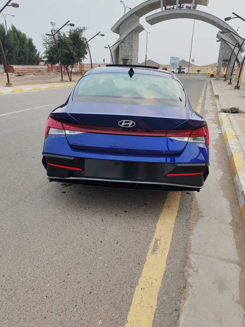 النترا 2025 هايبرد
فول مواصفات 1/1🫆
ماشية 26 الف    

المواصفات: فول 1/1
-فتحة سلايد
-شاشة عدادات 
-سستم صوت Bose
فتحة سقف
رادا جانبي 
كاميرا مراقبة الخطوط
1-بصمة تشغيل بصمة ابواب
2-شاشه اصليه ابل كار بلي
3-عداد سرعه ديجتل
4-مقاعد جلد تدفئة  
14-حساسات خلفية+  
15-سايد بريك كهرباء
16-درايف مود 4 اوضاع قياده مختلفه
 17- اضاءة دشبول متغيرة الالوان

ضررها :بنيد صبغ وطلع بيها جاملغ وباب جهة السايق كلير فقط 
🚨156$
🚨الفلوجة-حي الشرطة
🚨***********
