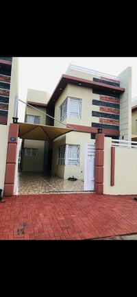 بيت . طابقين للبيع في مجمع عمر الراوي 1 المرحلة الرابعة طابقين شارع 18...