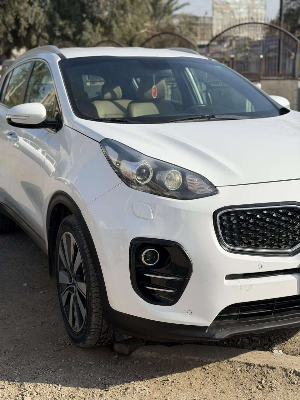 سلام عليكم كيا سبورتج ٢٠١٩ خليجي دوليه
ماشيه ٨٦ الف كم
هزه وسنويه ورقم جديده باسمي
مواصفات بيسك
حساس امامس خلفي زراك لايت كاميرا عمل بالمرايه
كير محرك صدر كهربائيات جدد
بيه جاملغ امامي ايمن صبغ
و٣مكانات بارد صغار
سياره جاهزه من كلشي
 للبيع فقط
مكان سياره الغزاليه او الحريه
السعر ١٨٢ بيه مجال بسيط جدا
كلشي متصرف على سياره بس نقل ملكيه
***********
