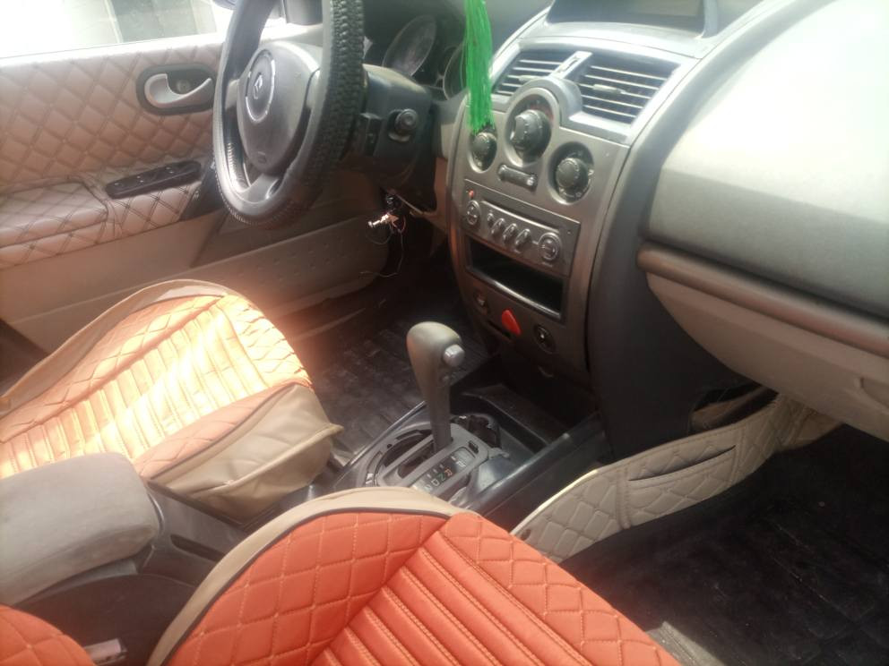 سيارة رينو فرنسي ميكان  موديل 2008 رقم شمالي كير ومحرك ضمان مكان السيارة بصره.الهارثه..السياره بلاديه بدون أي حادث البصرة, العراق


**إذا كنت صاحب هذا الإعلان وتريد حذفه لأي سبب، رجاءا أرسل رسالة إلى الدعم الفني**