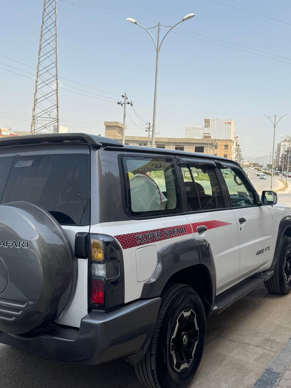 پاترۆل سوپەر سەفاری ٢٠٠٨ 4800vtc گێر تۆماتیک دەبل ئەکسل بەشەرت  دوگمەئ دەبل ئەکسیلیشی   بەشەرت 
چوار تایەو ویلی لۆکژل بە لۆکی خراوەتە سەری 
چوارتایەی سفری لە ژیرە  پێشودوای تەقەورەقەی بەشەرت فولل مواسەفات ٤جام کارەبا سەیارەکە بەس ماشاللەی ئەوێت  کامل مەسرەفی کراوە هەموو گیانی ئیش ئەکا بەشەرت کتابی موزایدەی لەگەلە  وەکالە بە ناوی خۆت دەکەینەوە تەبریدی بەس بە شەرتی غاز سەیارەکە لۆک لۆکە یەک دینار مەسروفی نیە مالی دۆستە سعر٩٨ گەلاو مەجالیکی زۆر کەمی تیایە شوین سلیمانی رقم تلفون 🤍***********🤍***********🤍 السليمانية, العراق
