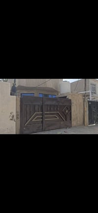 بيت مساحه ١٠٠ م  قريب ع شارع ٢٠ السعر ٧٨  التواصل 07830683581