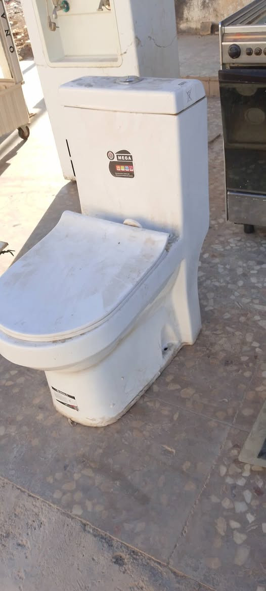 مبرده اكبرحجم مااعرف العطل 450وبيه مجال برادشرط لفحص بلادشركه سعر 225شرط ضمان فان شغال سعر 100غربي مامستخدم سعر 50امغربه ***********
