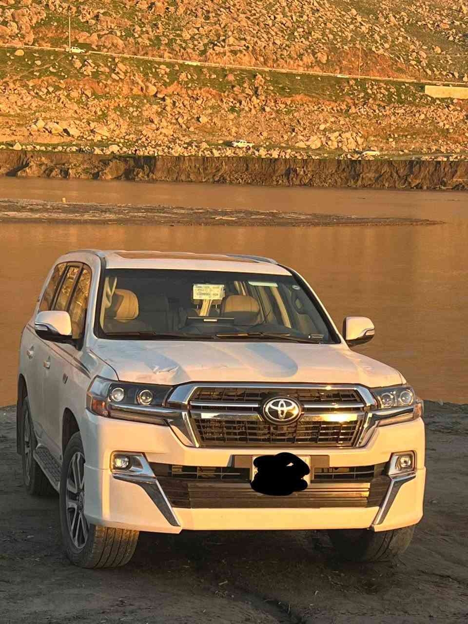 تۆیۆتا لاند گرۆزەر مۆدیل ٢٠١٤ بۆفرۆشتن
مواسەفات jxr
شەش پستۆنە
سەنەوی تا ٢٠٣١ تازەیە بەناوی خۆمەوەیە
تایەی تازەیە
شانی داوە بە لای سایەق ئەوەی تر کێشەی نیە
هەموو گیانی ئیش دەکات بە شەرت
شەنسی هیچی پێوە نییە سەیارەکە زۆر توندو تۆڵ و بێ کێشەیە 
0750 328 9361
شوێن ڕانیە رانية, السليمانية
