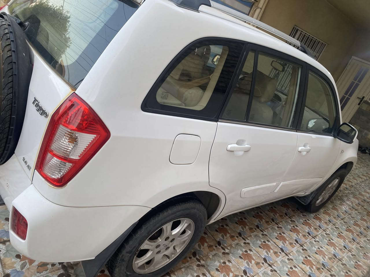 شيري تيكو 2015
سياره ماشيه ٢٦ الف
نفس ممعروضه بالصور سياره نظيفه بيهه نقوصات بسيطه
سياره مال مره من  طبتهه هيه يمهه يعني على وضعها
طخات خفيفه كلش بالصور مبينه
قبل كم شهر نطوني ٧١ ومجنت رايد ابيع
السعر ٧٠ وبيهه مجال
مكانها بغداد
للاستفسار اتصال او واتساب
***********
