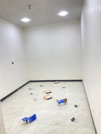 مشتملات للبيع في الشعب قرب سوق اربع تلاف مساحه 65واجهه 3.25نزال 20تفاص...