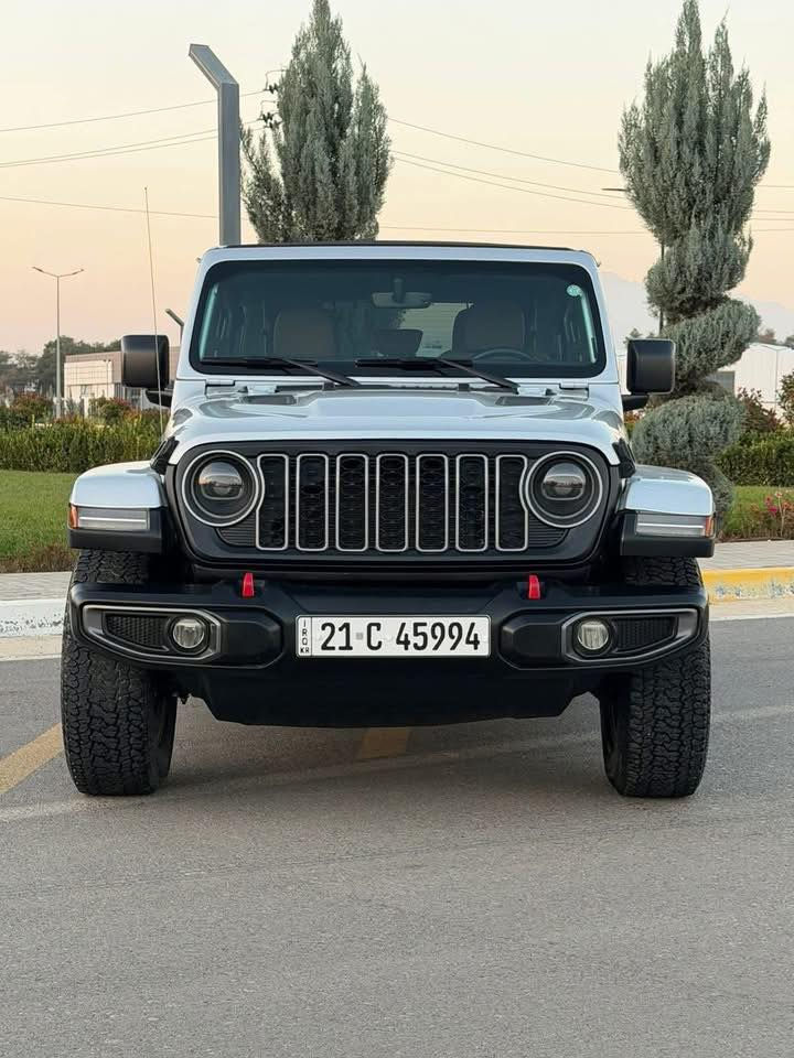 جيب ‏رانجر ‏موديل 2023 محرك ستة سلندر صبغ جملغ سيق بدون دوخل ول بونيد بدل روبكون فول مواصفات سقف بانوراما السيارة جديدة ماشي 28,000 ما كان سليمانية سعر 310$ وبي مجال ☎️📞***********
