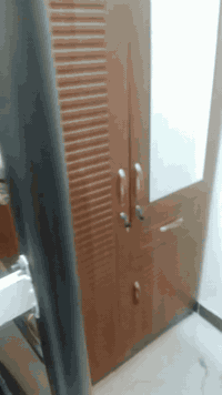 سلام عليكم ورحمة الله بيت ٥٠ متر طابقين يحتوي ع استقبال ومطبخ مفتوح وغرفه سويت لك وغرفه اطفال بيت جناي وجاهز لسكن هور رجب قرب السوق ولمدارس ابوب تركي وشبابيك بيفيسي وابوب داخليه تركي محجر تركي سراميك ماء وكهرباء وتبليط نقص البيت البتونه سندويج وصبغ الواجهه ٥٣ وبي مجال وسند٢٥ تحويل مباشر رقم صاحب البيت ***********
