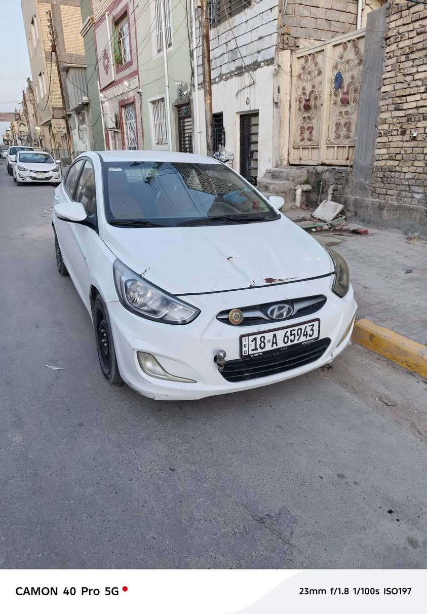 اكسنت 12مكينه 1600اصليه موتحوير مصبوغه عام ضربتها بتكمه ضربه زغيره وجاملغ الوره سياره كامله للاخير شغل وتطلع سياره بسمي قبل 5ايام داورتها سنويه وهزه جديده لتعلق لوتراسلني تكلي بيش خابرني وتعال تشلع عيوني ***********
