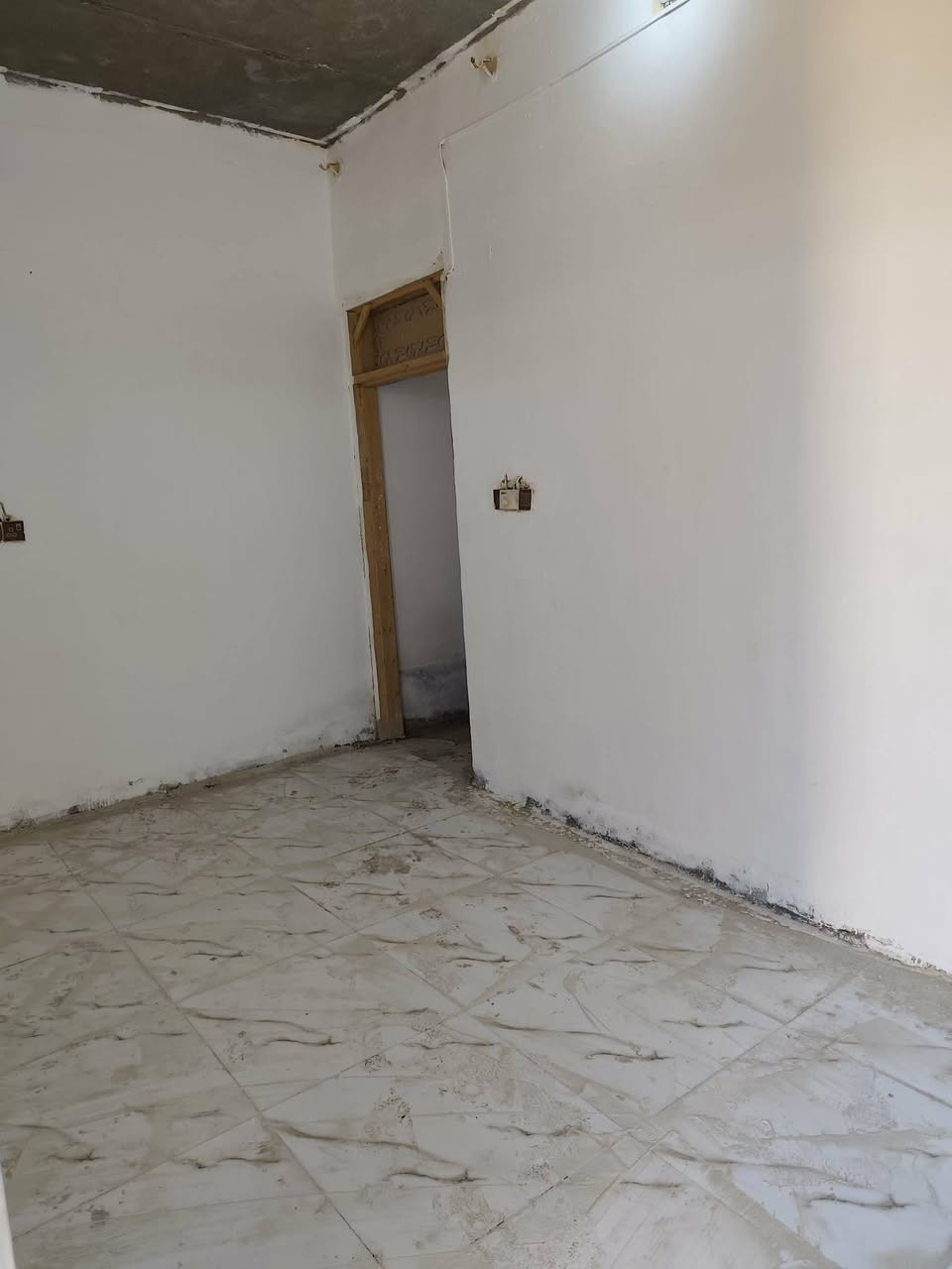 يعلن مكتب الكرعاوي اللعقار بيت اللبيع المساحه 100 متر قرية البو جاسم خلف المشروع قريب على شارع الوكفه تصال على ***********@
