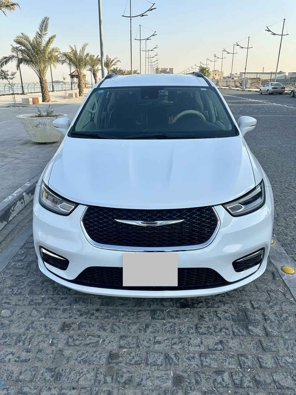 للبيع :كرايسلر باسفيكا ( اوباما عائلي )سبعة راكب كلين بدون حادث ( مكفولة من الغرق والضربة )موديل 2022 رقم بصرة الماني باسمي فئة ( تورنگ L ) مكان السيارة محافظة البصرة للاستفسار مراسلة على الويتساب 
***********
