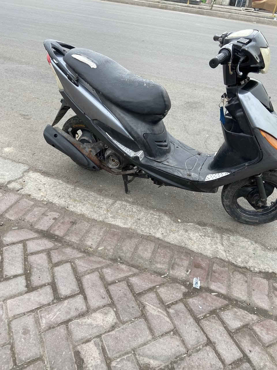 سلام عليكم دراجة ماكس عدلة مكينة ناعمة ع سلولي شرط ماتسمع صوتها وشرط لاتبخير ولا تنقيص نكرة سلف وهندر بدون بانزين كهربائيات كلها شغالة ستان تعليك وستان صفح سواداتها كلهن ختم واحد موجودات بالصور محتاج و اريد أبيع سعر 425 اتصل ع رقم وتشلع عيوني مكاني بغداد ساحة مظفر او جسر القناة ***********
