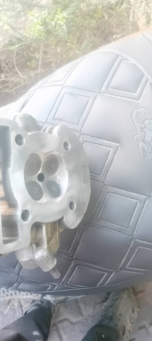 كور رياضي للبيع عل شغل ٦٠ مكاني ساحه عدن او حريه ***********
