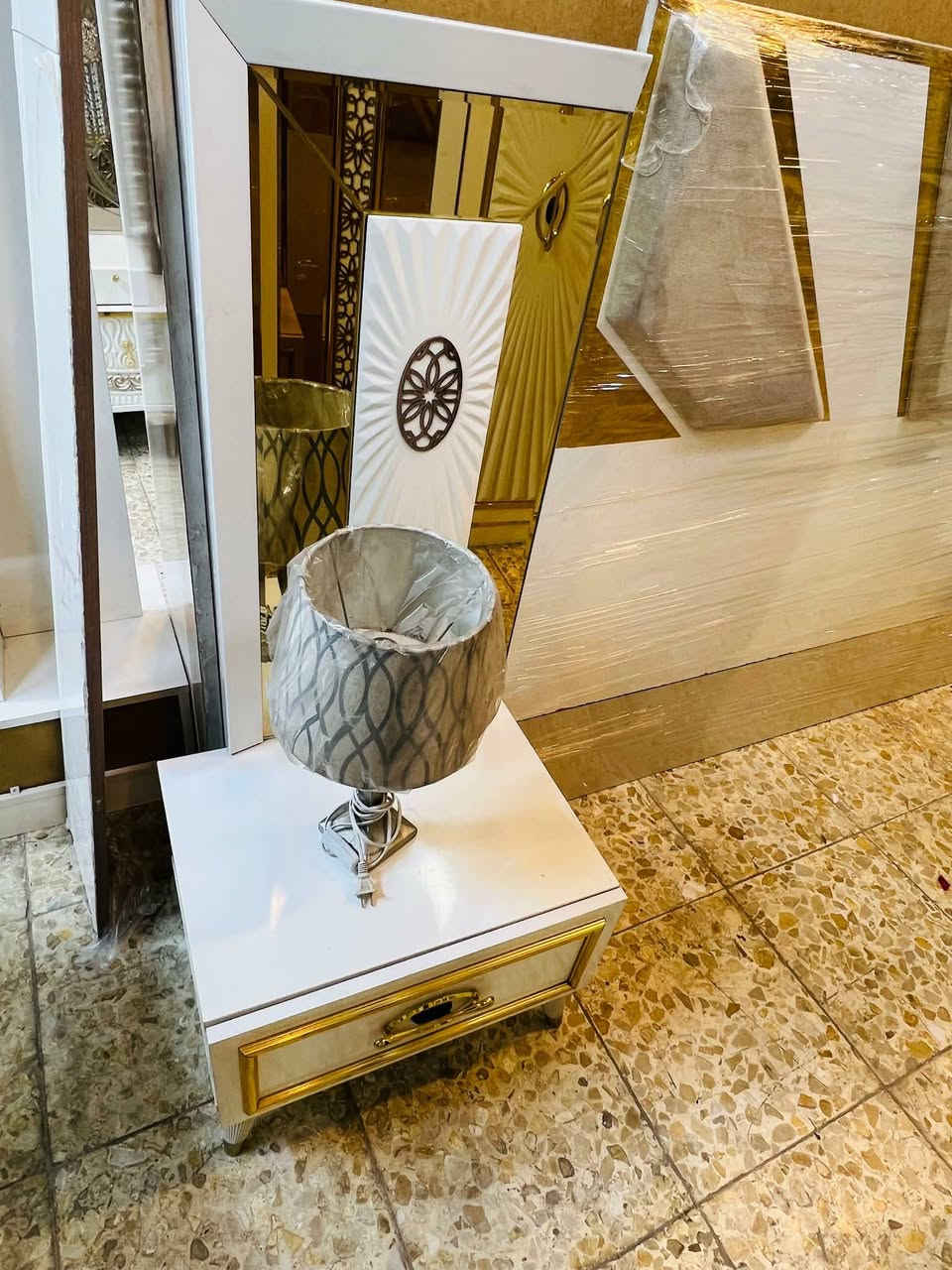 غرفه تركي 9قطع اصليه  سرير مخزن برغي وجوي حديد نظافة 90💯 سعرر 950 واصل شد او نقل@


**إذا كنت صاحب هذا الإعلان وتريد حذفه لأي سبب، رجاءا أرسل رسالة إلى الدعم الفني**