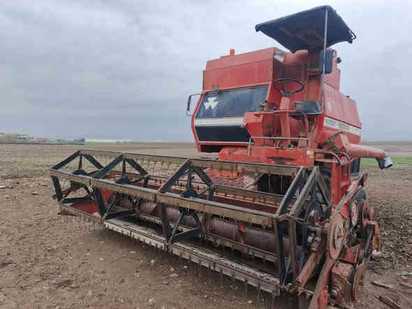 حصاد فورکسن للبیع  موديل 90 كتاب شرکە        
   كير محرك ابشرط  كل جاهزە  نضيف كلش سعر معقول جداا
                                 ڕقم .واتساب (***********)
                                                      .مكان اربیل
