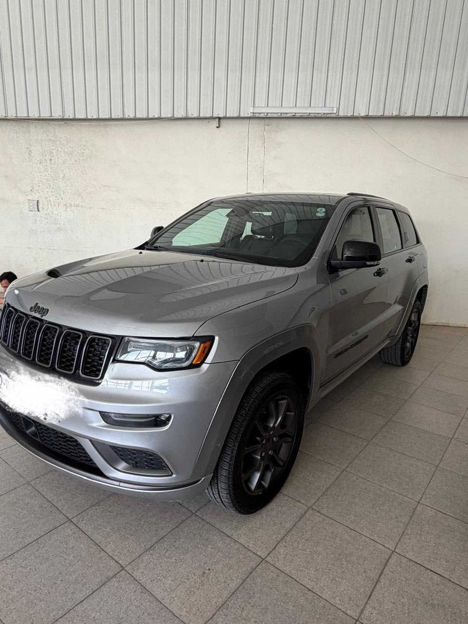 سلام عليكم جيب إس  موديل 21 محرك 8 هيمي مكفوله  كفاله عامه رقم اربيل جديد وهزه جديده تحويل مباشر  مغلف بجم بيبيف سعر 350 $$ بي مجال بسيط رقم هاتف ***********
