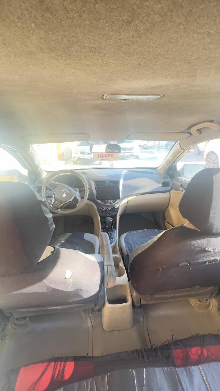 اكسنت مديل 12
كوري 
مكينه شرط كير فحم
هيئه مصفره السياره باسمي رقمها انكليزي جديد  وبيها كابون 
السعر 85 وبيها مجال 
الاستفسار على الارقام التالي 
***********
***********
