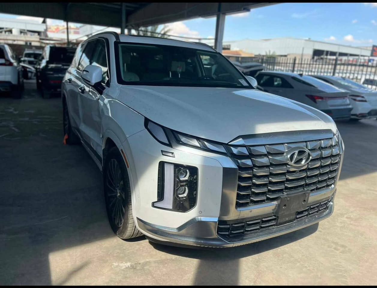 🚘 للبيع | بالسايد كاليغرافي 2025

سيارة نظيفة جدًا وبحالة الوكالة، ممشاها 7 آلاف مايل فقط.

🔹 فئة Calligraphy Full Option
🔹 داخل أبيض فاخر
🔹 فتحتا سقف بانوراما
🔹 تشغيل وتقديم وترجيع بالريموت
🔹 شاشة عدادات ديجيتال
🔹 مقاعد VIP منفصلة في الصف الثاني مع التبريد والتدفئة
🔹 جميع مواصفات الكاليغرافي الفل موجودة.

تفاصيل الحادث بسيط جدا :

* تبديل باب جهة الصدر فقط (باب أصلي بنفس اللون).
* إيرباك جهة الصدر فقط.

📑 رقم بابل (شهداء) والسيارة بأسمائنه.

💵 المطلوب: 34,000 دولار

📍 الموقع: بابل - الحلة

📞 للاستفسار: *********** حلة, بابل

