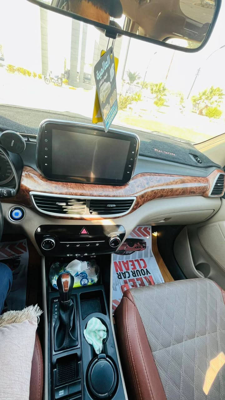 السلام عليكم عندي توسان للبيع 
المواصفات:
شركة الكاصد
موديل 2020
خليجي
5 عدسات
بدون  sun roof "فتحة علوية"

السعر/ 215 قفل..

تواصل مع الرقم : ***********
