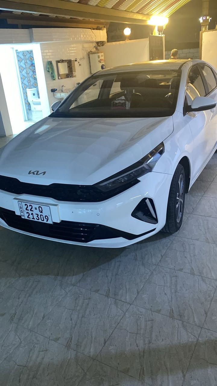 سلام عليكم مستعجل ع بيع ضرف عندي 2025كفاله عامه فول ماشيه 7000 بحال زيرو سعر واستفسار اتصال ع رقم ***********
