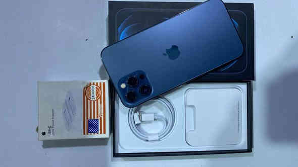 ايفون 12 برو ماكس ذاكره 256
بطارية 97‎%‎ 
نضافة 100‎%‎
استخدام قليل 
كامل ملحقات الأصليه شركة ماستر
السعر مناسب جداً 
*********** واتساب 
العنوان القطاع شارع المدارس مقابل مدرسة الأندلس مركز الشمس 2
